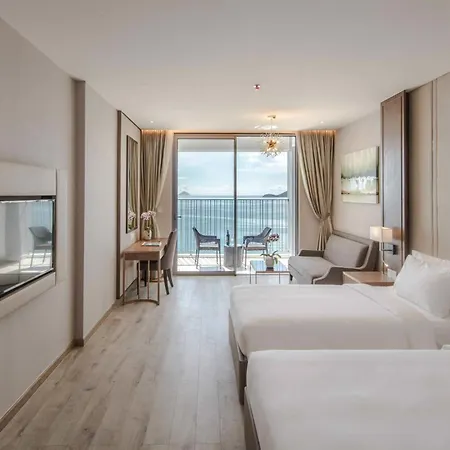 Panorama Oceanfront Suite Nha Trang Exterior photo