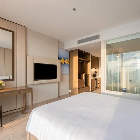 Panorama Oceanfront Suite Nha Trang Exterior photo