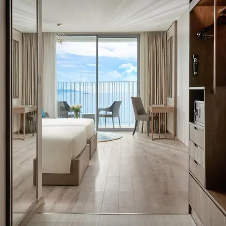 Panorama Oceanfront Suite Nha Trang Exterior photo