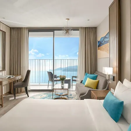 Panorama Oceanfront Suite Nha Trang Exterior photo