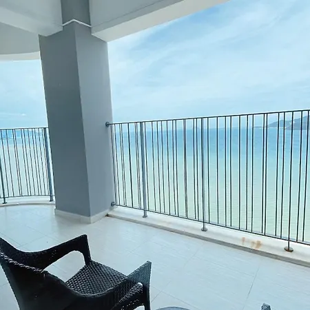 Panorama Oceanfront Suite Nha Trang Exterior photo