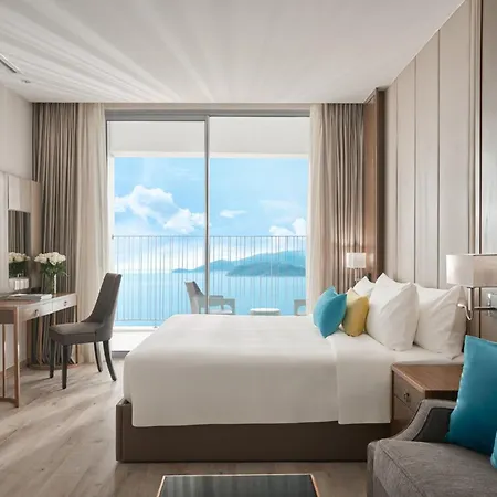 Panorama Oceanfront Suite Nha Trang Exterior photo
