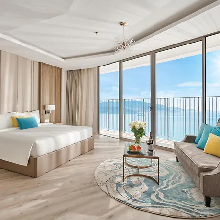Panorama Oceanfront Suite Nha Trang Exterior photo