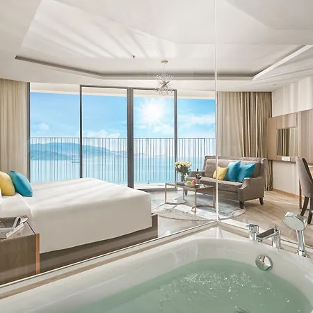 Panorama Oceanfront Suite Nha Trang Exterior photo