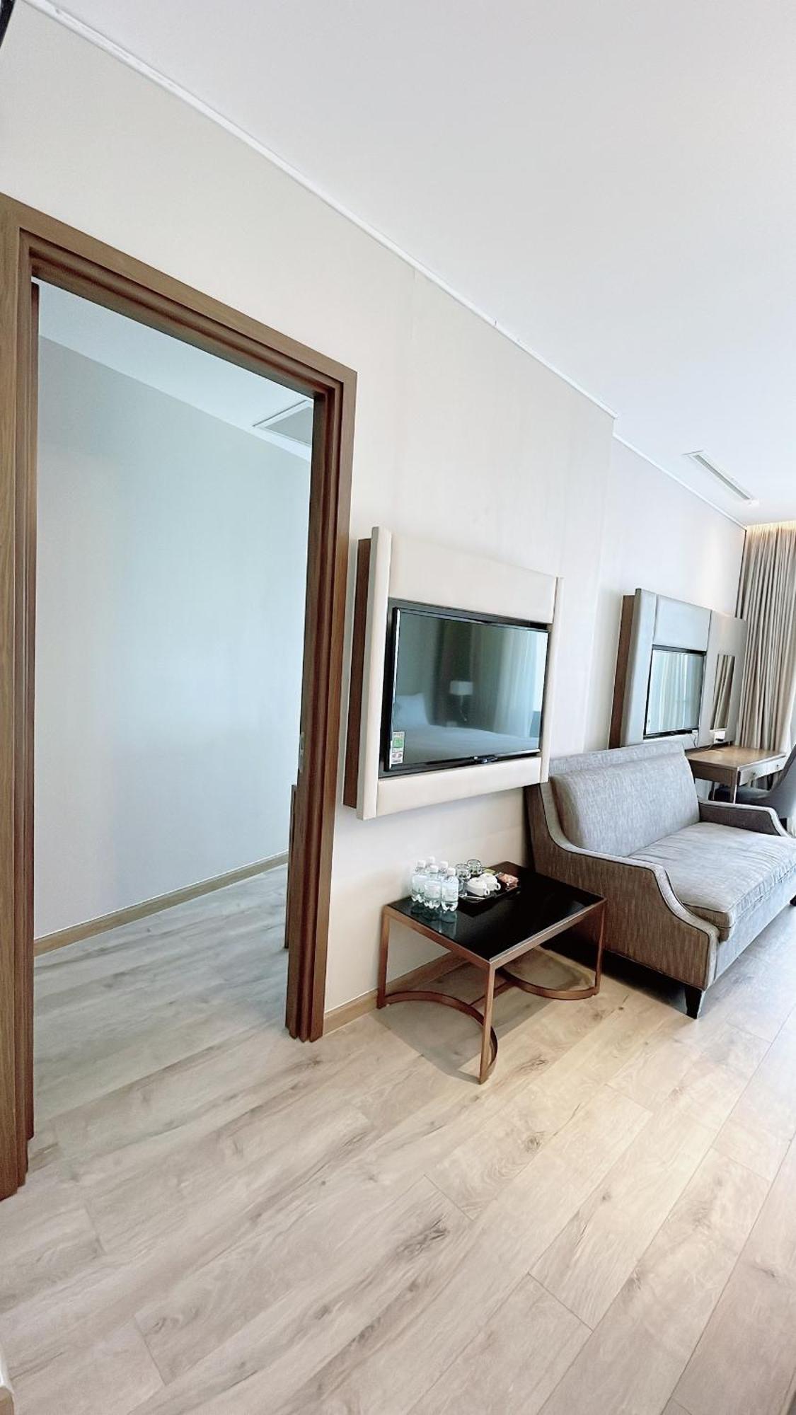 Panorama Oceanfront *