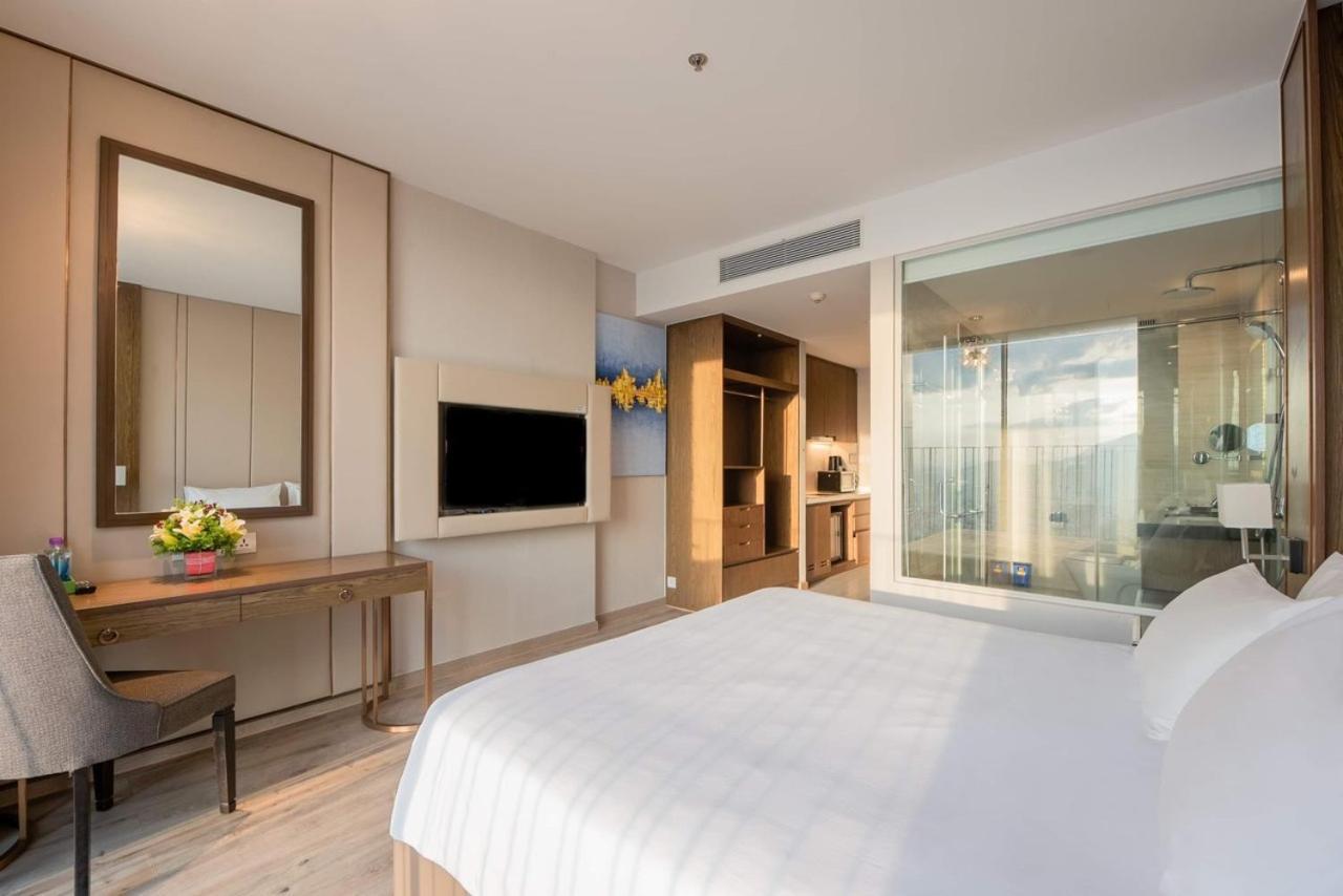 Panorama Oceanfront Apartment *