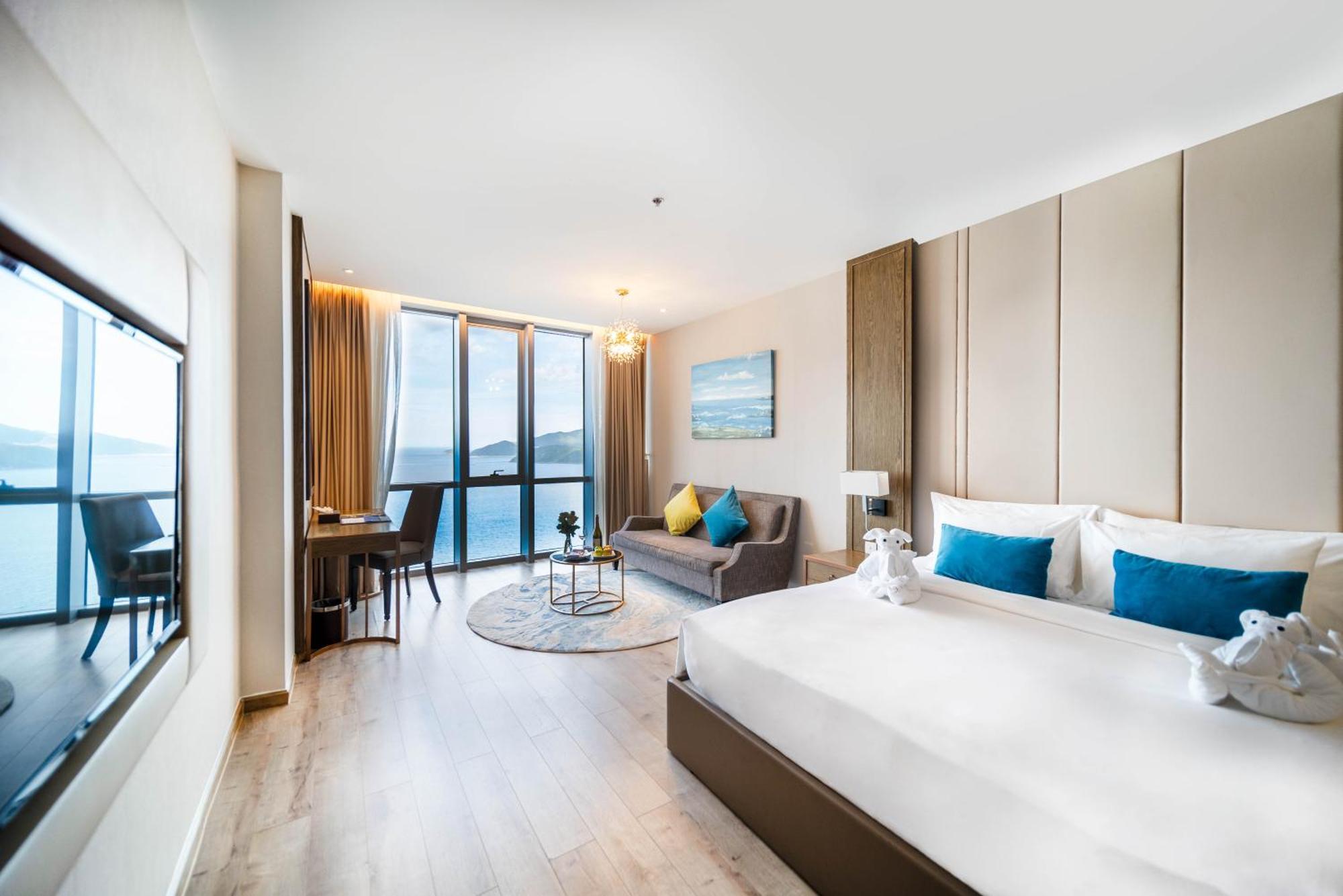 Panorama Oceanfront Apartment Nha Trang